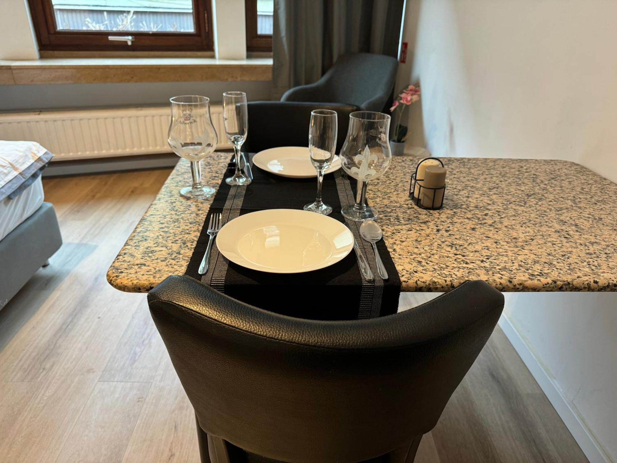 Two Bedroom Loft In The Center By The Meir * Antwerpen
